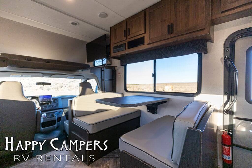 2022 Forest River Sunseeker 2860DS - Thumbnail 6