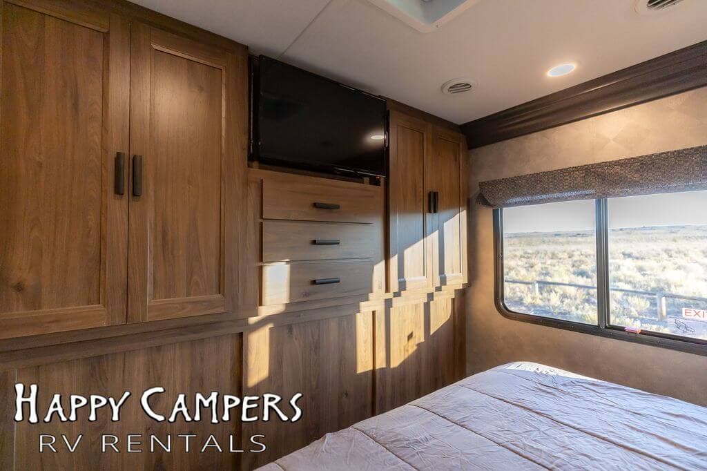 2022 Forest River Sunseeker 2860DS - Thumbnail 9