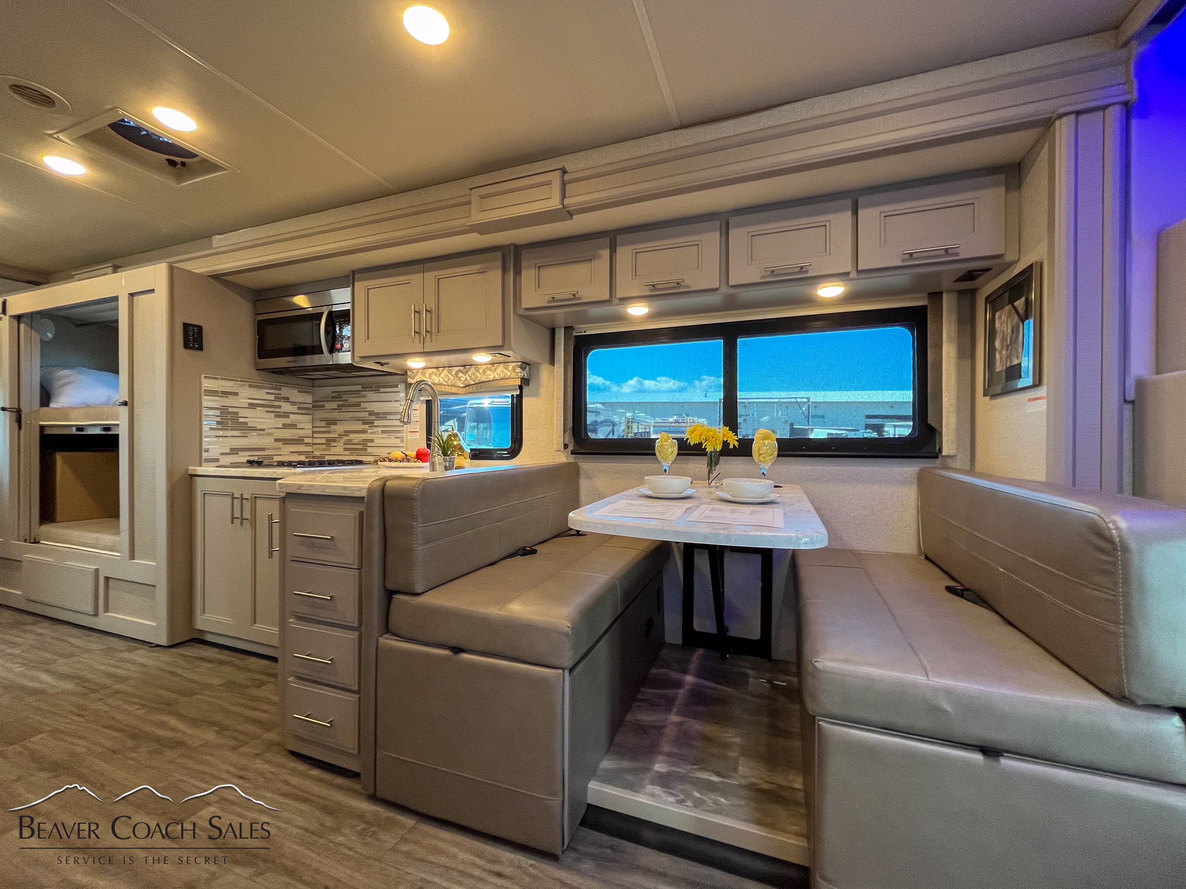 2023 Thor Omni RS36 - Thumbnail 8