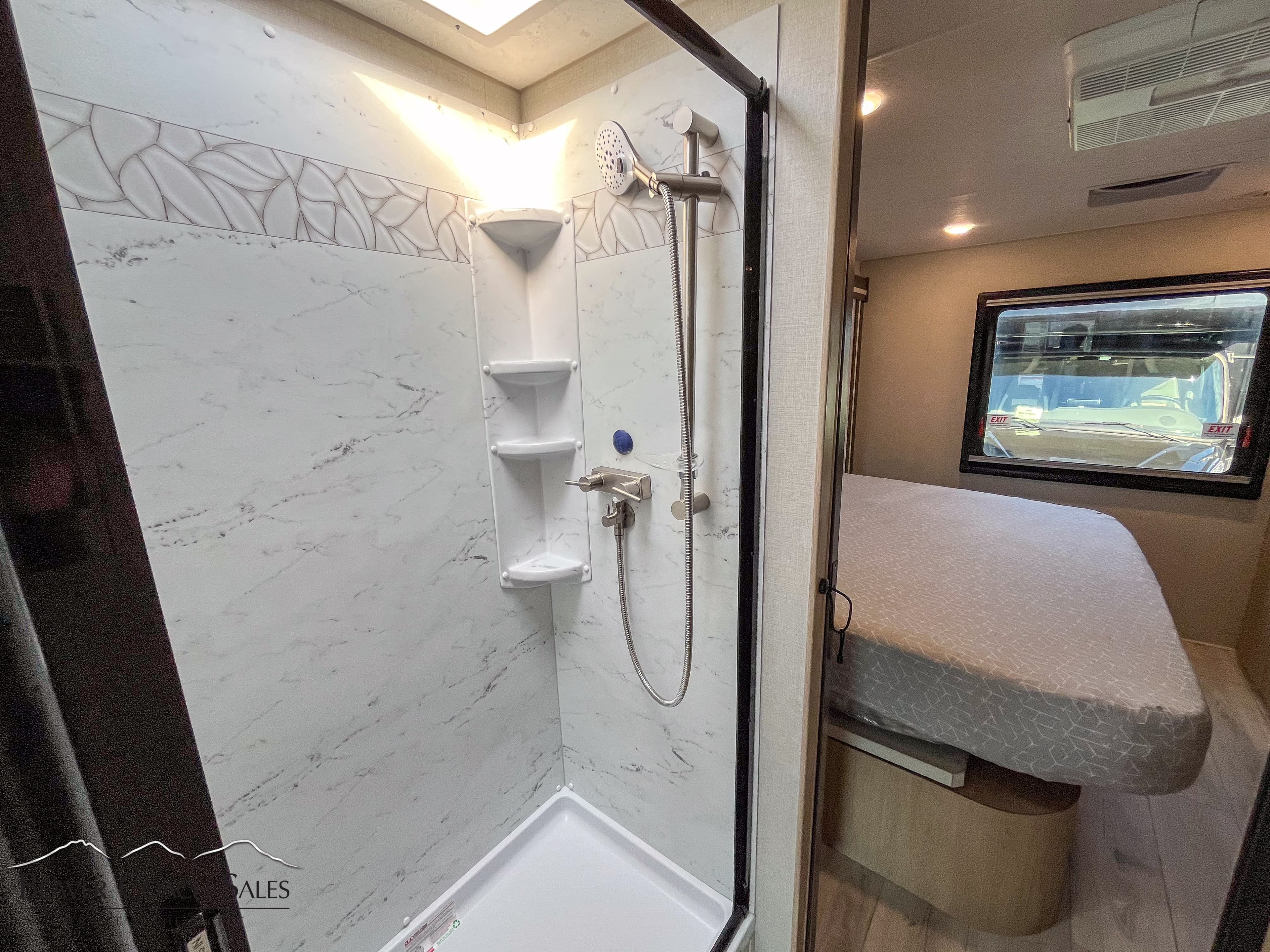 2025 Coachmen Concord 321DS - Thumbnail 11