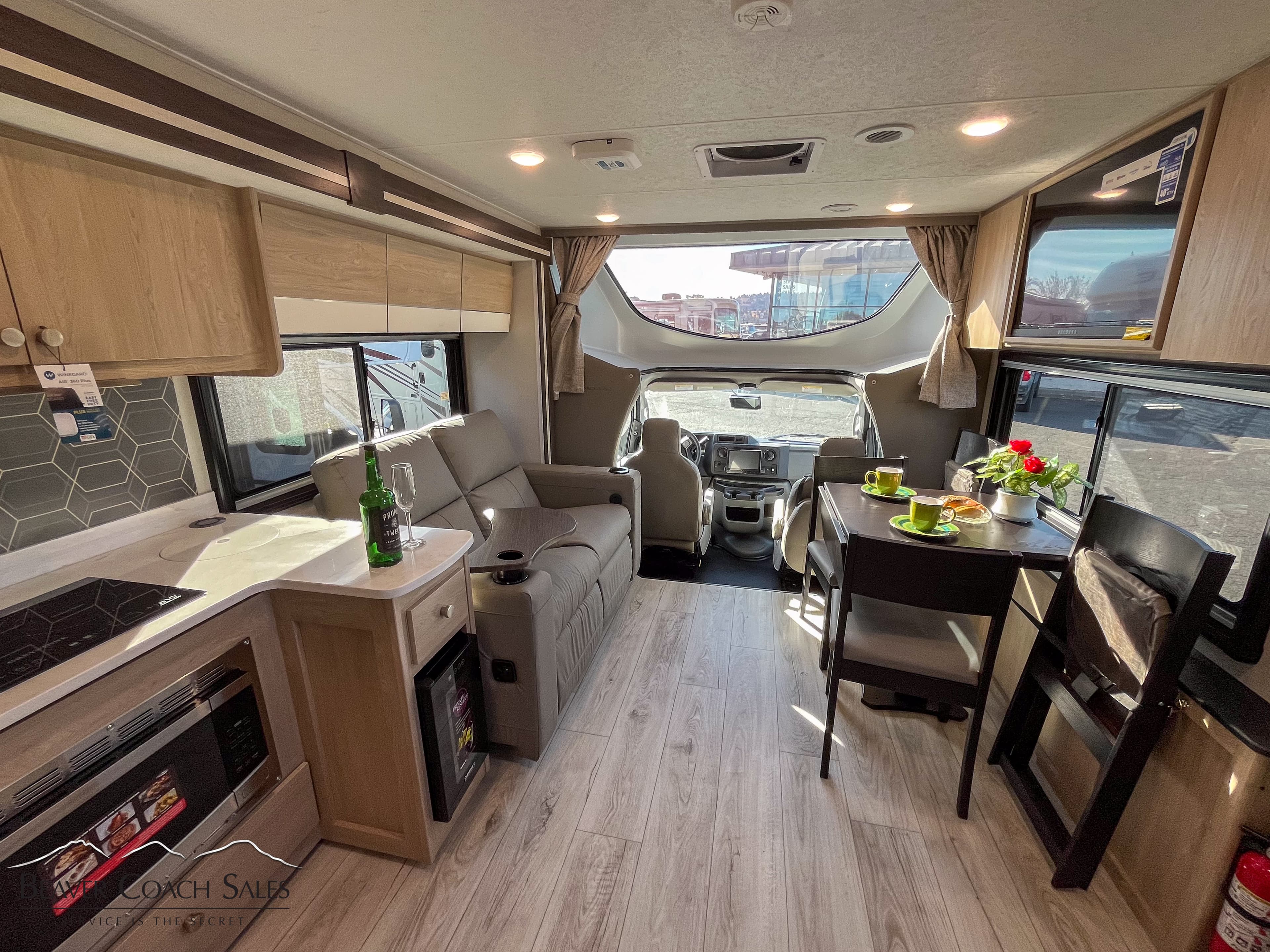 2025 Coachmen Concord 321DS - Thumbnail 16