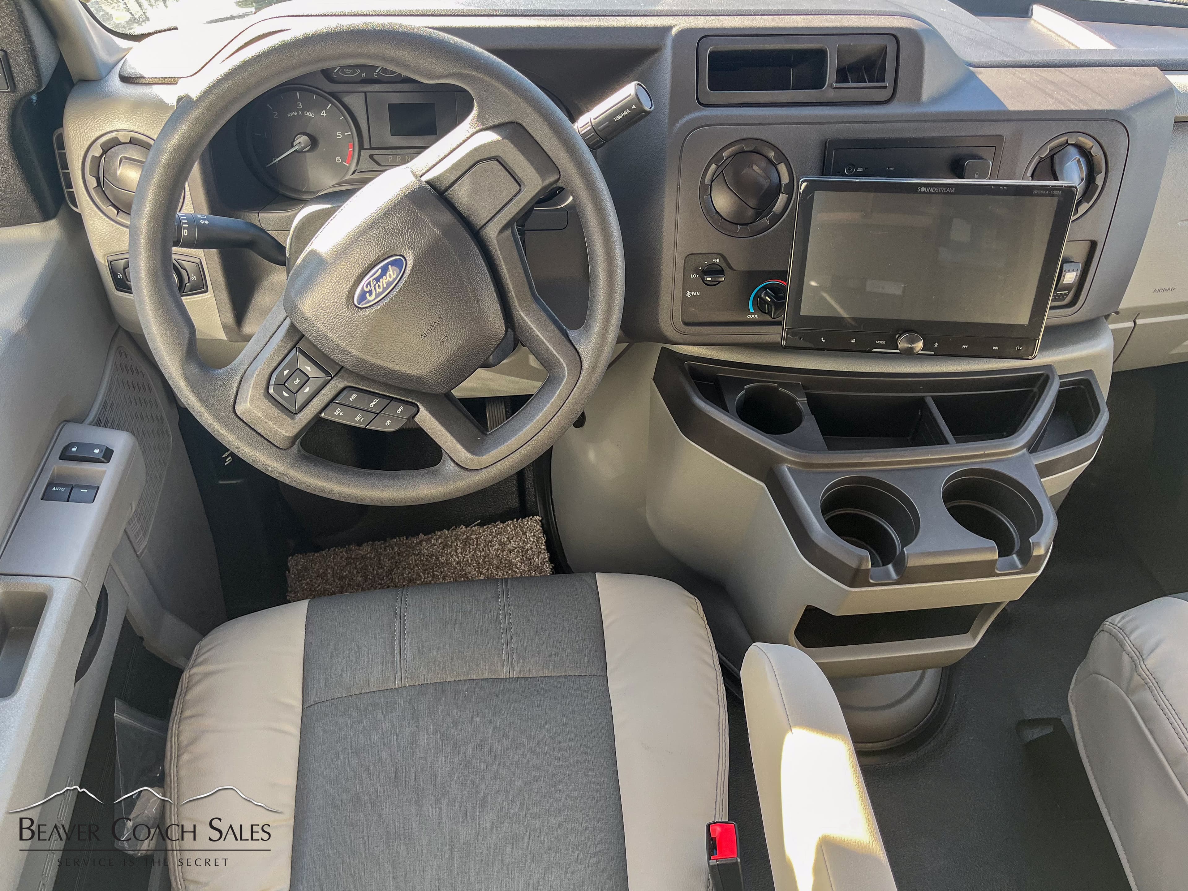 2025 Coachmen Concord 321DS - Thumbnail 17