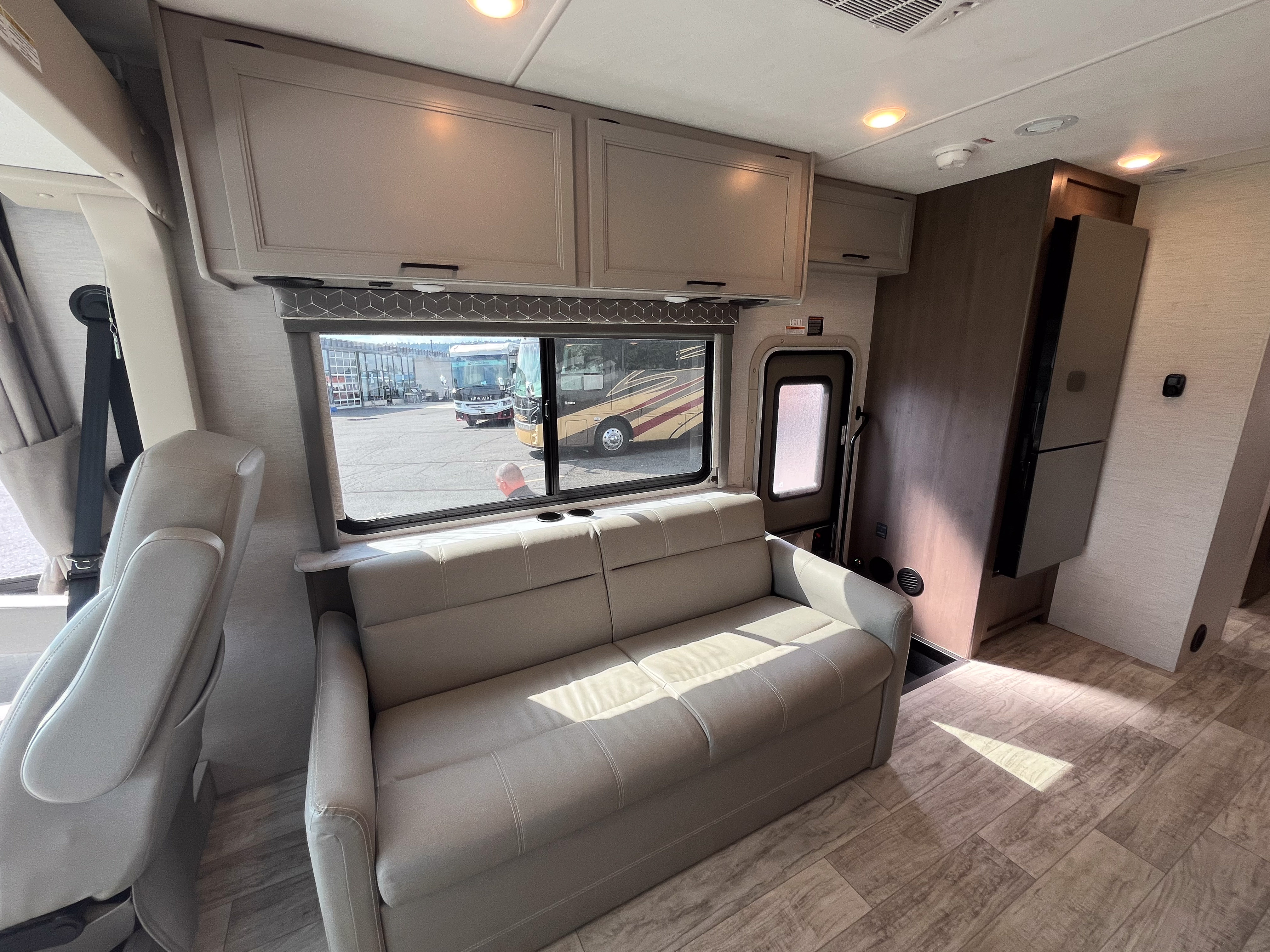 2025 Thor Freedom Traveler A32 exterior photo