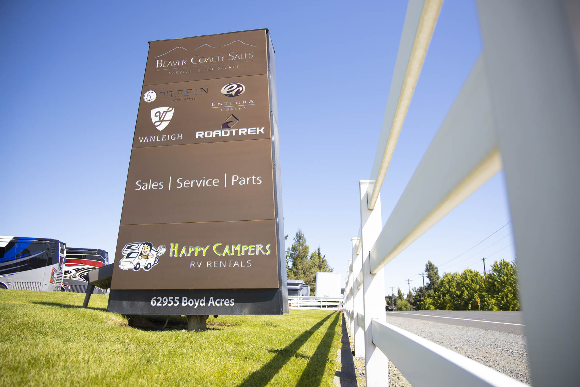 102A0409 - Happy Campers RV Rentals